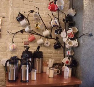 Coffee Mug Storage Ideas Woohome 18 300x277 