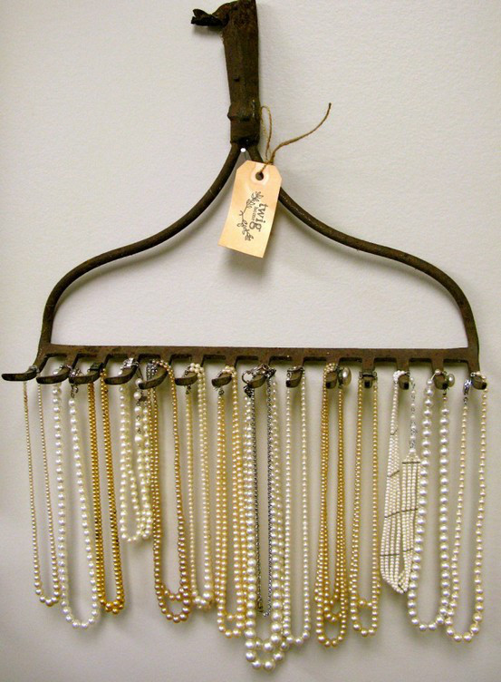 rake-necklace