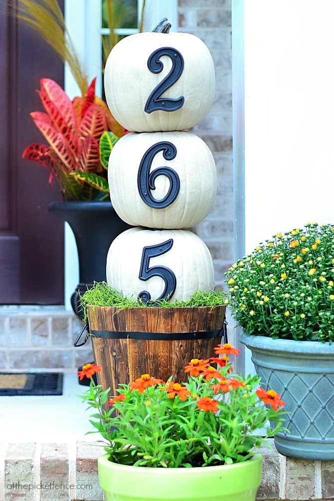 House-Numbers-Pumpkin-Topiary