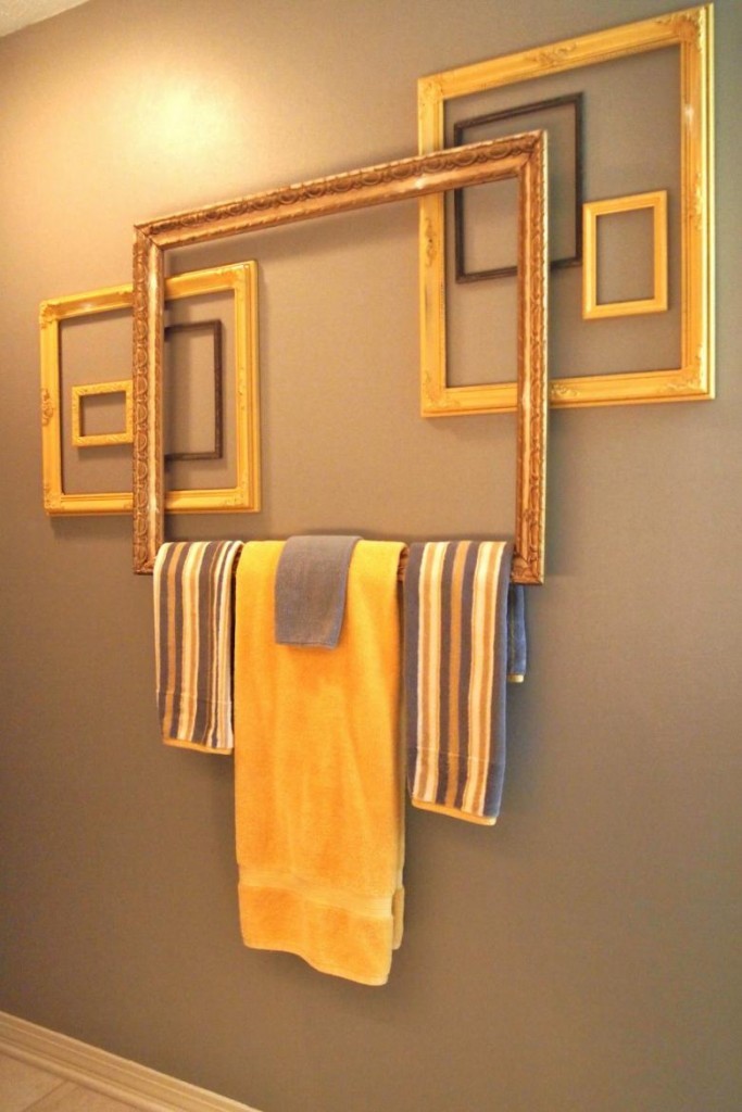 Unusual-Bathroom-Towel-Display-from-Haning-Frame-Decoration-Wall-683x1024