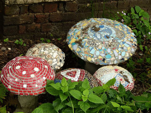 awesome-mosaic-mushroom-garden-ideas