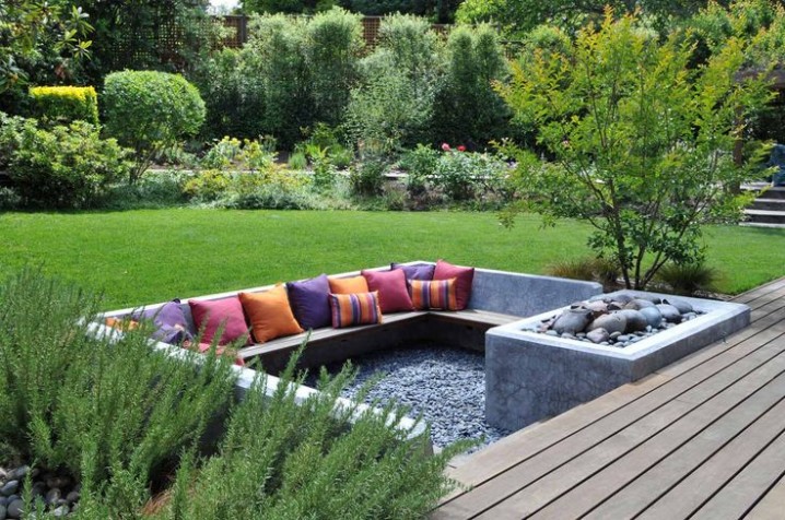 cozy-fire-pit-zone-designs-for-your-garden-29