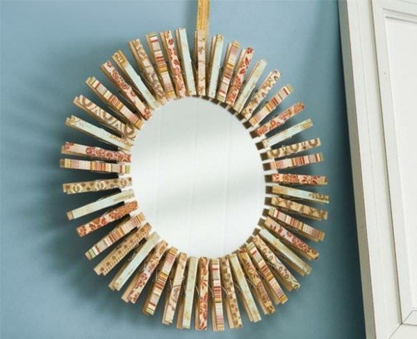 unique-diy-clothespin-crafts-wreath-decoration-for-wall-600x487