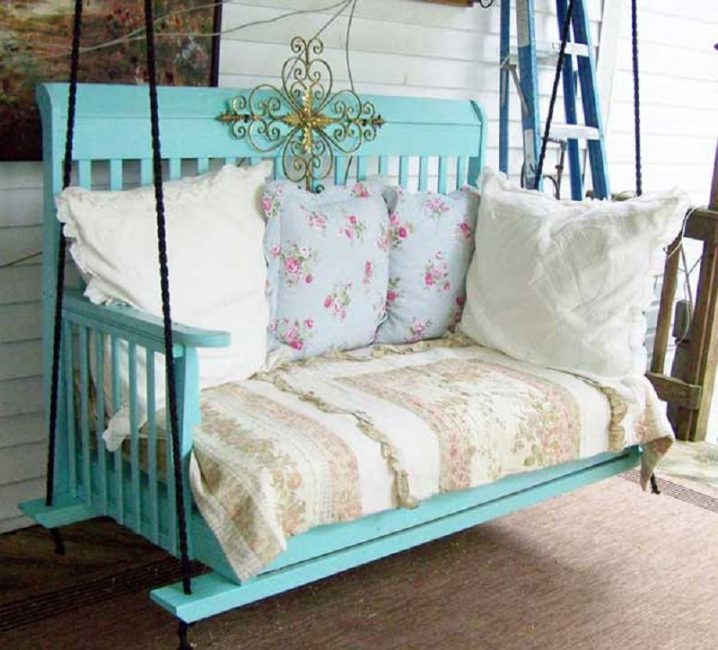 AllHome-DIY-Transform-Old-Baby-Cribs-Into-New-Furniture-2