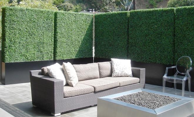 artifical-boxwood-hedges-are-a-low-maintenance-option_