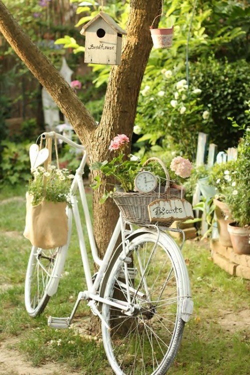 how-to-reuse-an-old-bike-in-your-garden-ideas-12-500x750
