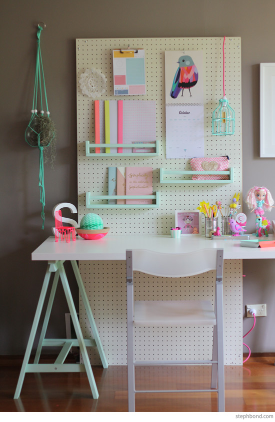 pink-mint-study-desk-kids