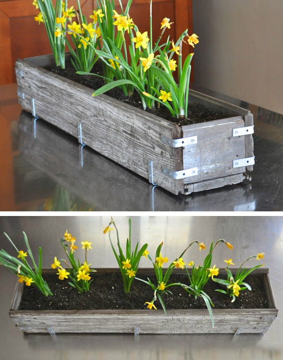 DIY-Rustic-Wood-Planter-Box