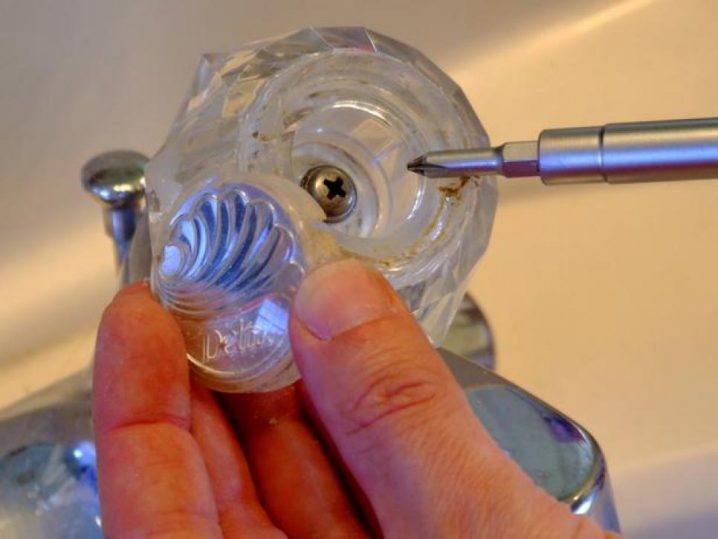 Original_taking-apart-old-faucet_