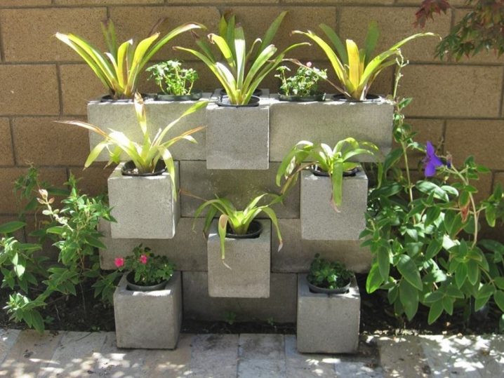 Cinder-Block-Garden-Wall-Ideas