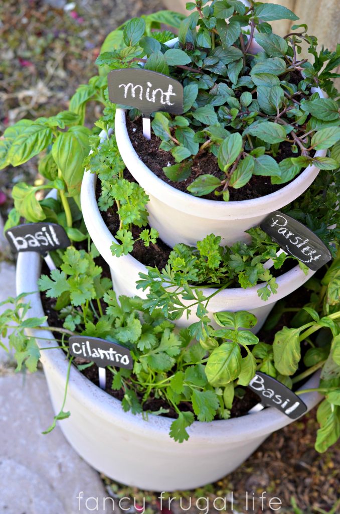 DIY-Stacked-Herb-Garden