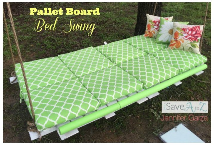 DIY-Pallet-Board-Bed-Swing