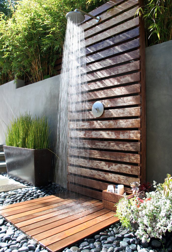 HOLLYWOOD-HILLS-OUTDOOR-SHOWER
