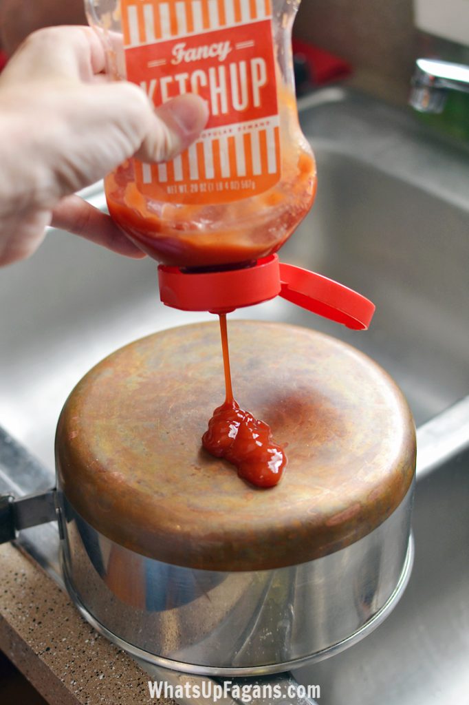 How-to-clean-copper-pot-with-ketchup-3