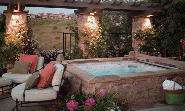 Traditional-Patio-Design-with-Square-Hot-Tub-and-Stone-Surrounded-Ideas