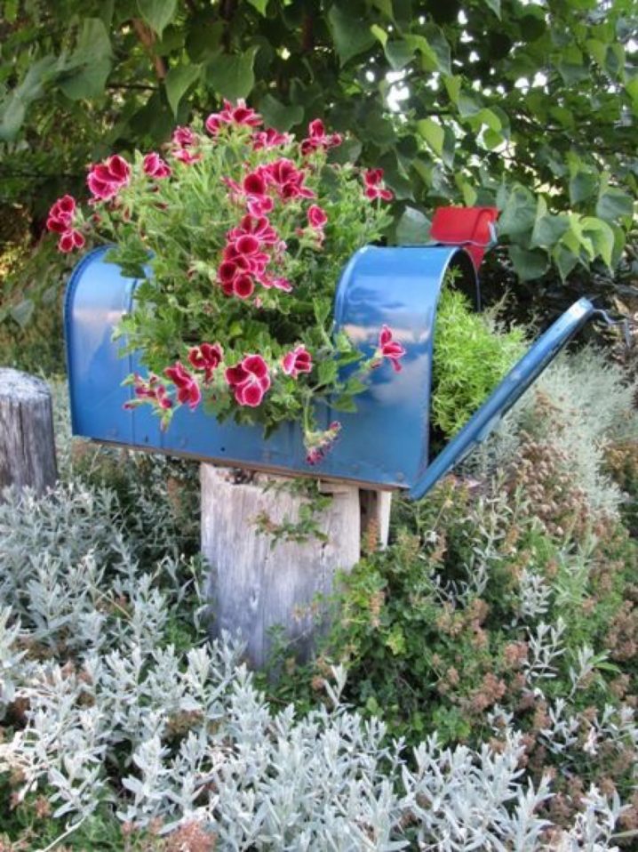 Turn-an-old-mailbox-into-a-planter-and-affix-it-to-the-side-of-your-house-Sawdust-and-Embryos_th