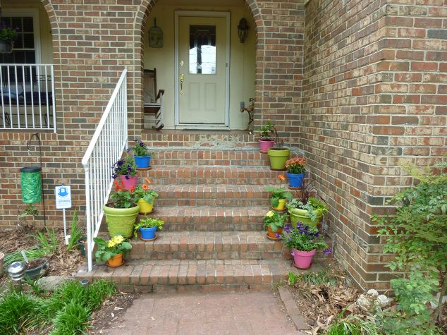painted-flower-pots-for-color-curb-appeal-flowers-outdoor-living.1