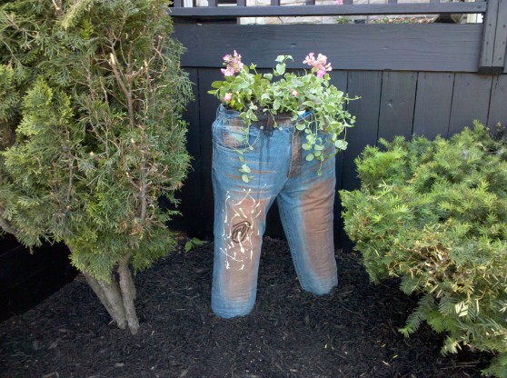recycling-jeans-planter