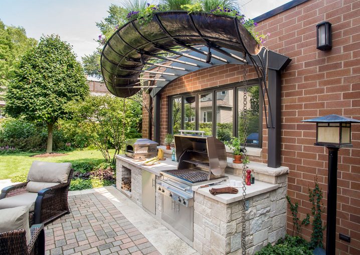 small-outdoor-kitchen