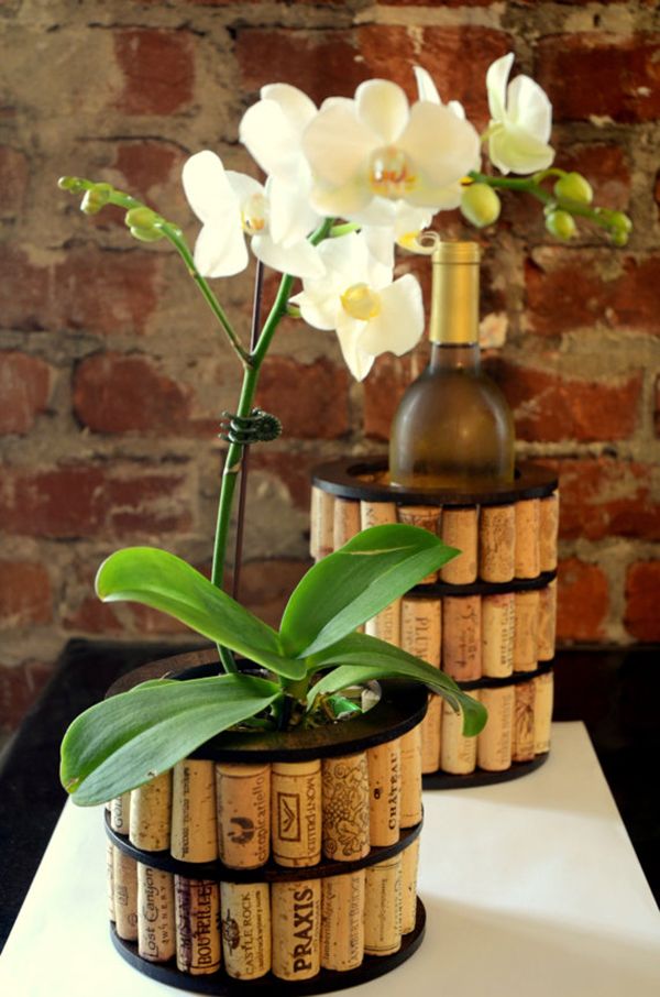 15-recycled-wine-cork-vase