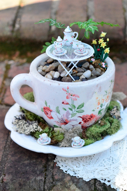 3-Miniature-Teacup-Garden-