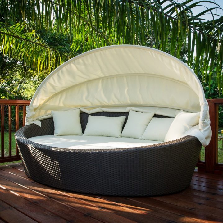 Amazing-Outdoor-Daybed