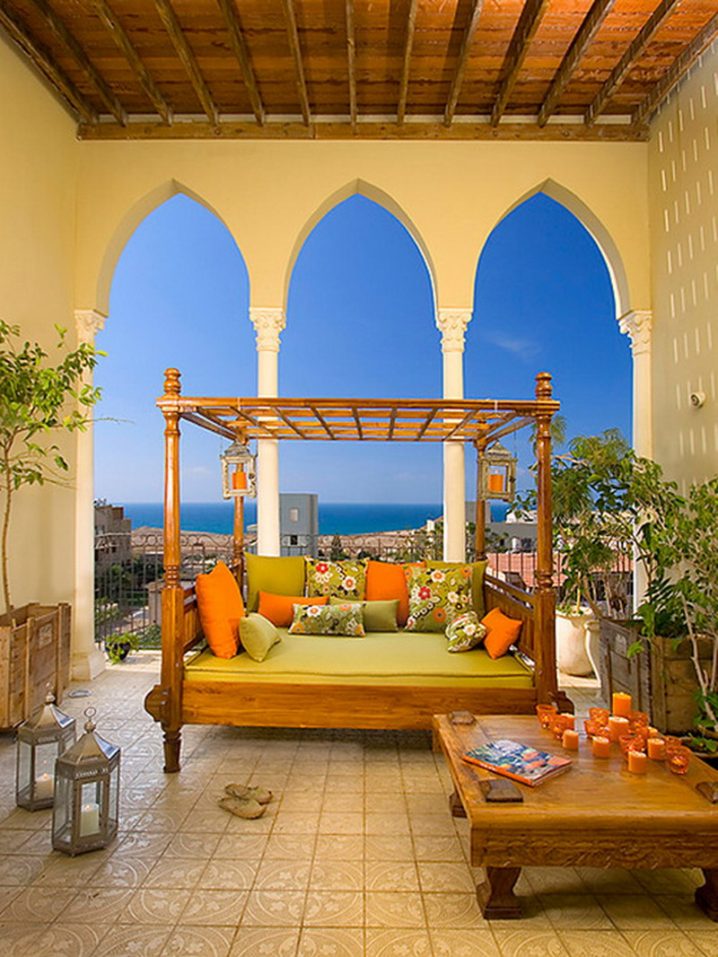 Custom-Mediterranean-Style-Canopy-Outdoor-Patio-Daybed-Ideas