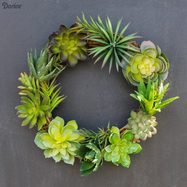 Easy-DIY-Succulent-Wreath-Darice-18