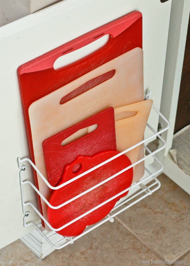 How-to-store-cutting-boards-in-a-small-kitchen-at-thatswhatchesaid.com_thumb