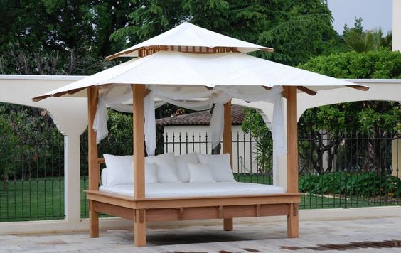 canopy bed white