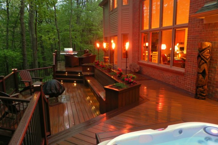 deck-step-lighting-and-patio-torch-lights-for-outdoor-lighting-ideas-deck-lighting-ideas-1046x695