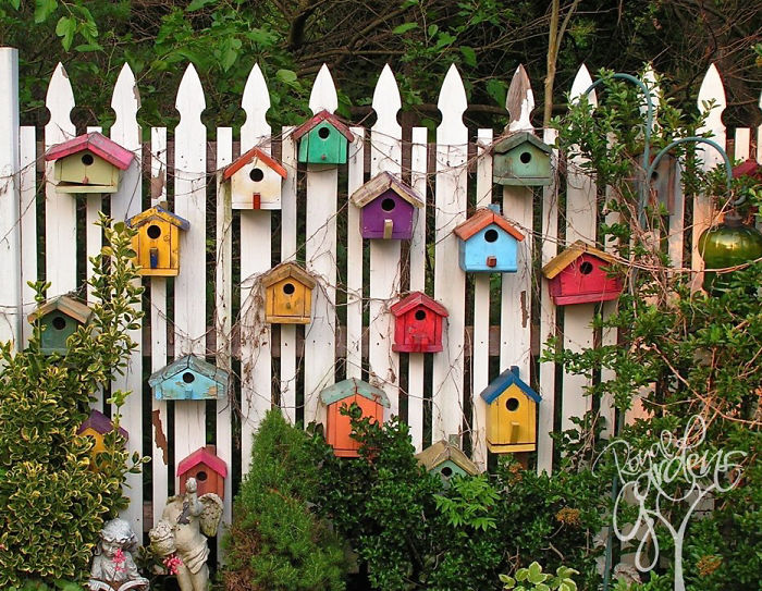 garden-fence-decor-ideas