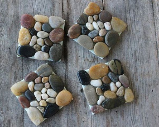 home-decor-with-pebbles