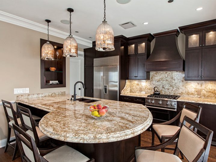 Granite-Island-with-Seating-for-5-6-TZS-Design