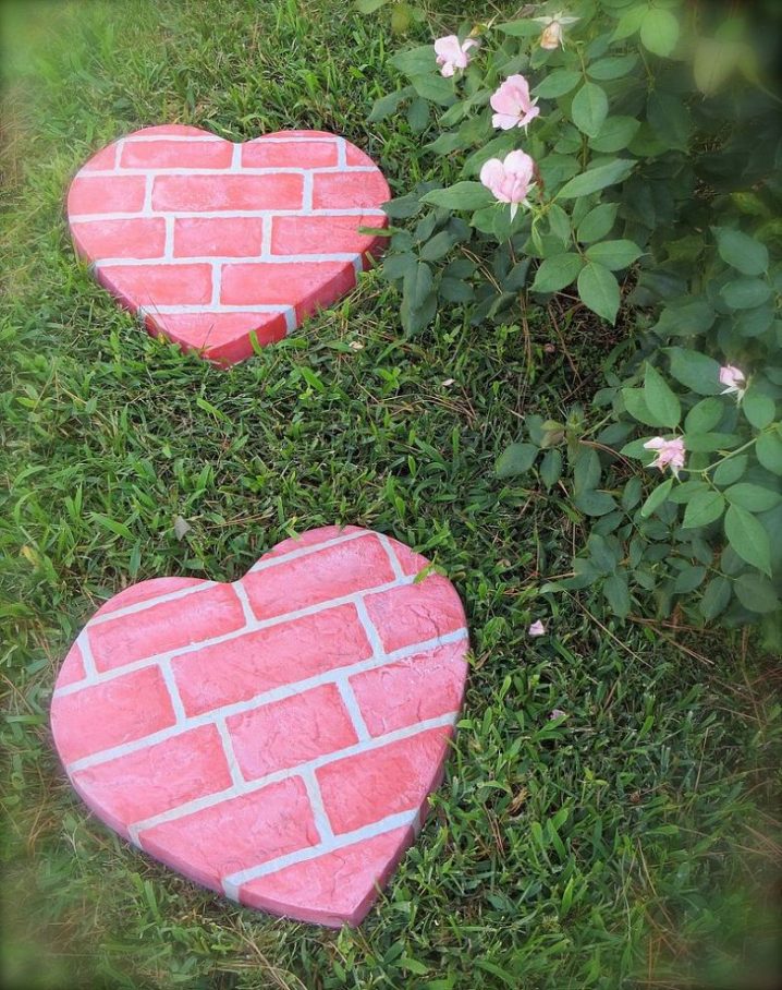 heart stepping stones