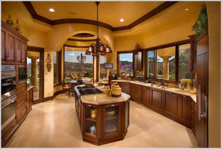 mediterranean-kitchen-with-french-doors-breakfast-nook-and-crown-molding-i_g