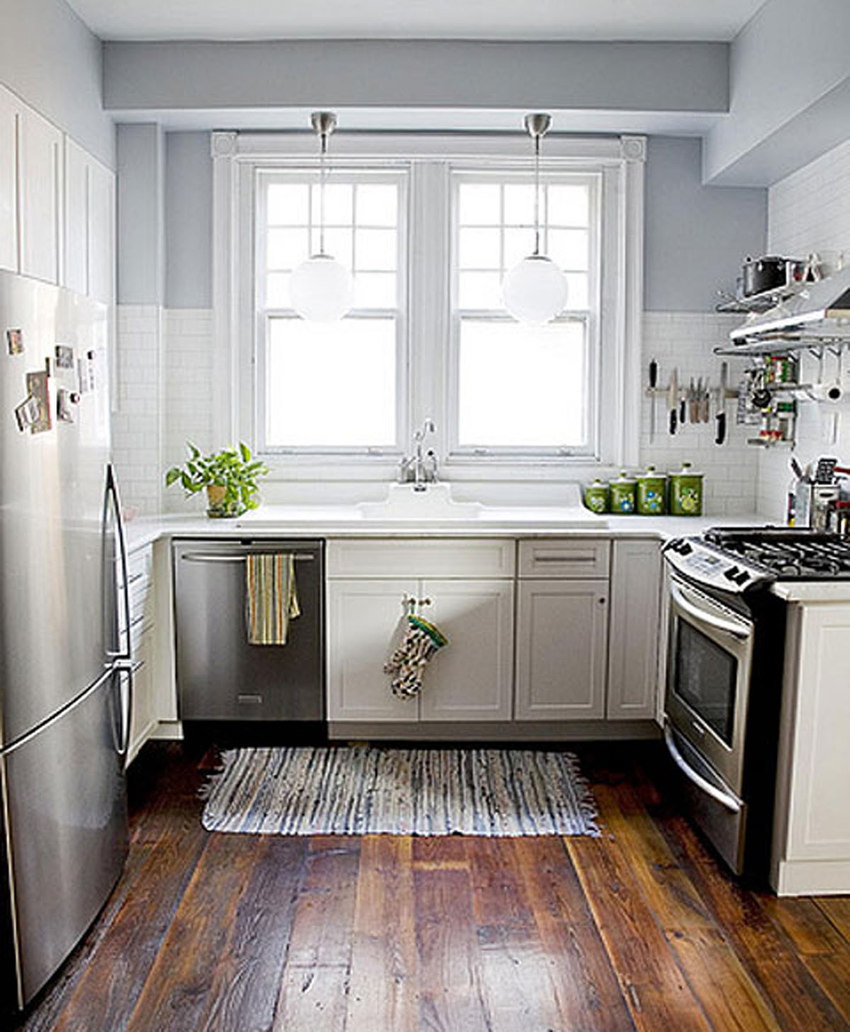 Navigating Small Kitchens: Design Ideas For Cooking In Compact Areas