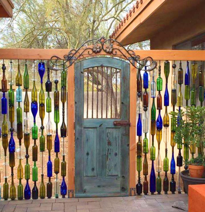 wine-bottle-gate-yard-garden-diy-ideas