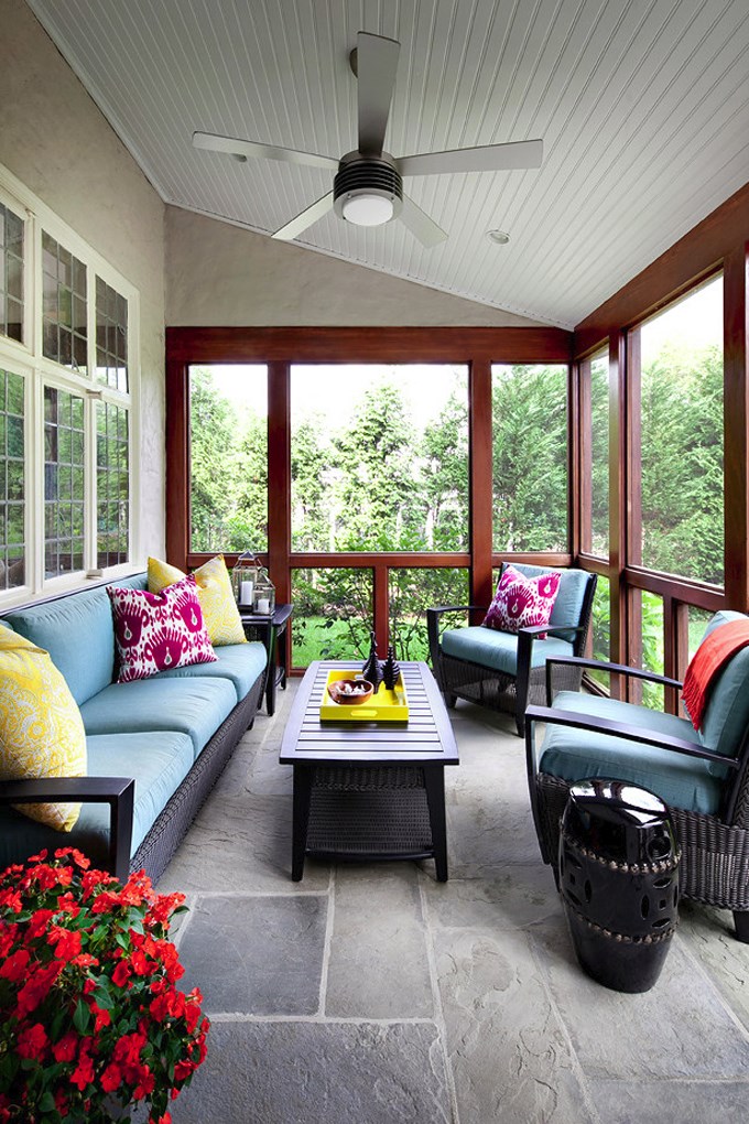 22caa__Screened-in-porch-with-colorful-throw-pillows