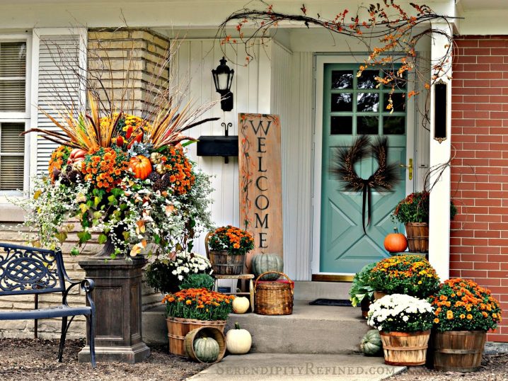 Fall porch outdoor decorating idea simple harvest baskets pumpkins mums bittersweet