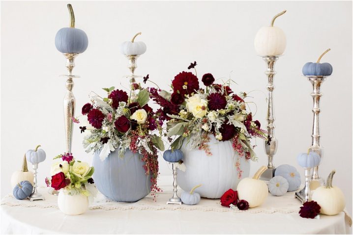 dusty-blue-and-cranberry-fall-tablescape-1024x683
