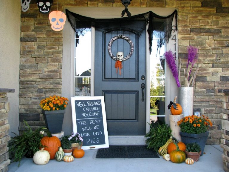 Awesome Halloween Porch Decorations That Will Steal The Show - Top Dreamer