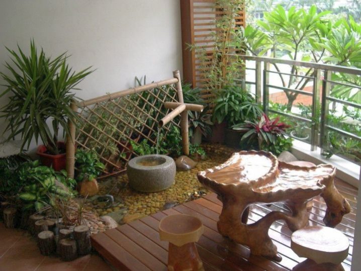 mini-japanese-garden-with-bamboo-fountain