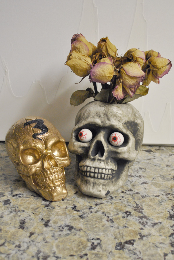 skull-vase-halloween-vase-diy-4