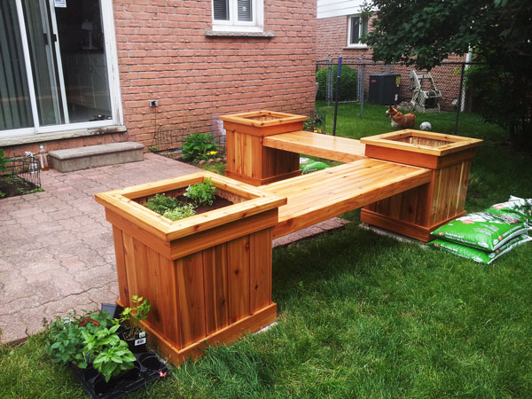 diy-corner-planter-bench