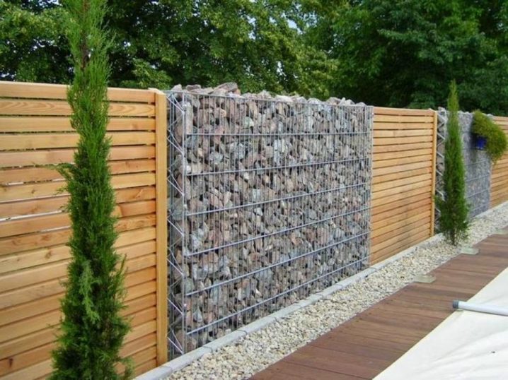 decorative-wood-panels-for-garden-1