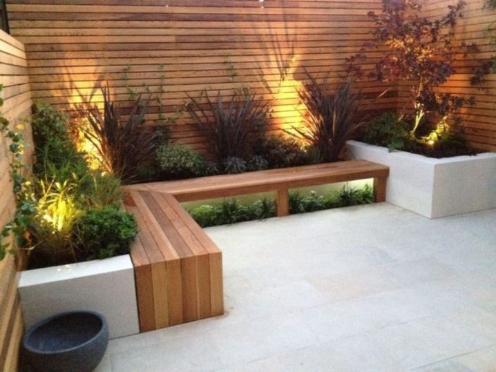 elegant-wooden-desk-and-perfect-outdoor-lighting-ideas-for-modern-patio-design-with-simple-landscape