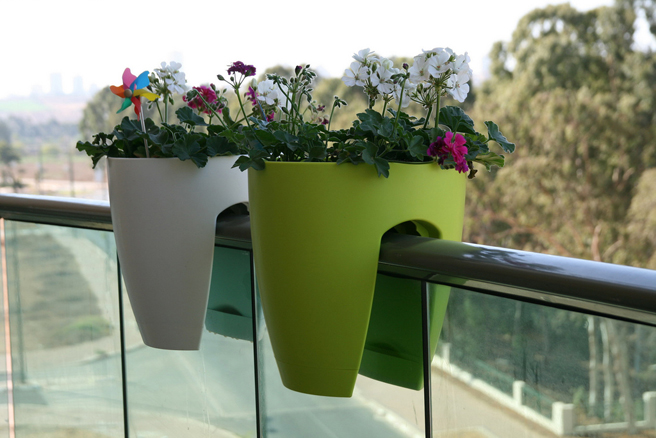 balcony-flower-pot