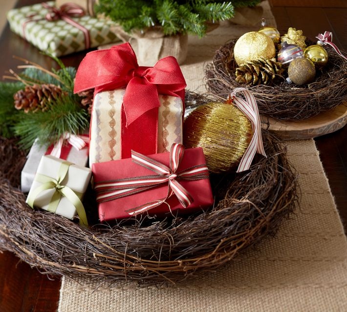 diy-easy-christmas-centerpieces-diy-christmas-table-decorations-d6934c04ff54a5a2
