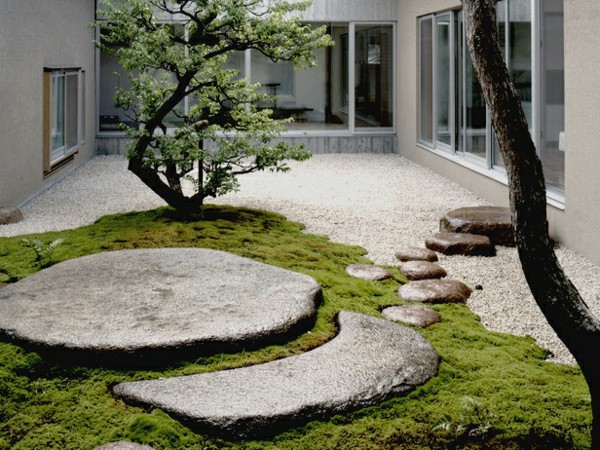 zen-garden-create-japanese-stone-slabs-moss-trees